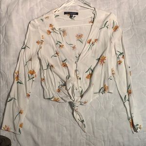 Long sleeve floral crop too